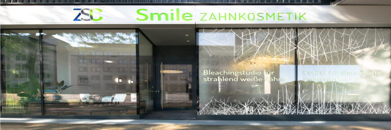 Eingang Smile im ZSC Stuttgart